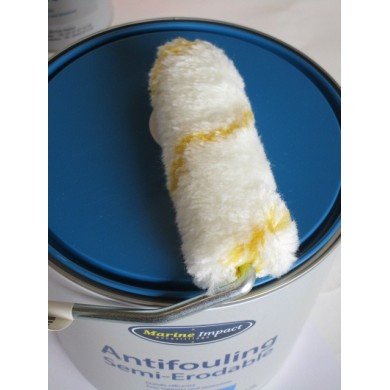 Manchon pour l'application d'antifouling et peinture.