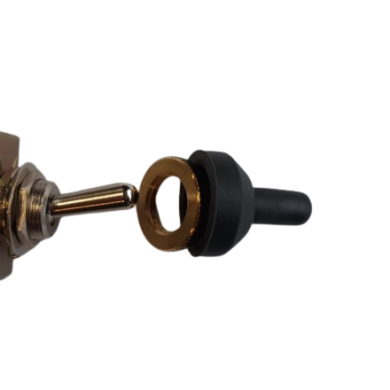 capuchon étanche pour interrupteur12 v 